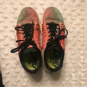 Nike LUNA RACER shoes